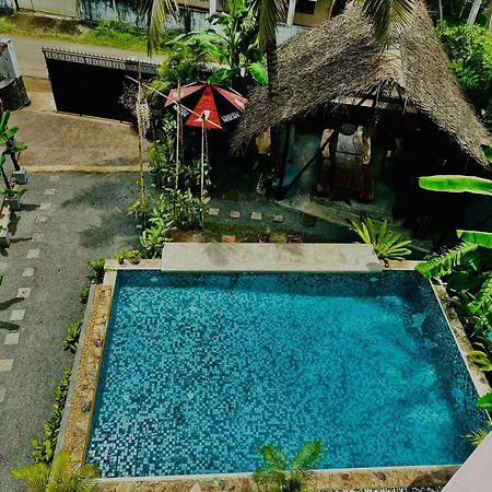 The Jini House Hotel อาฮานกามา ภายนอก รูปภาพ