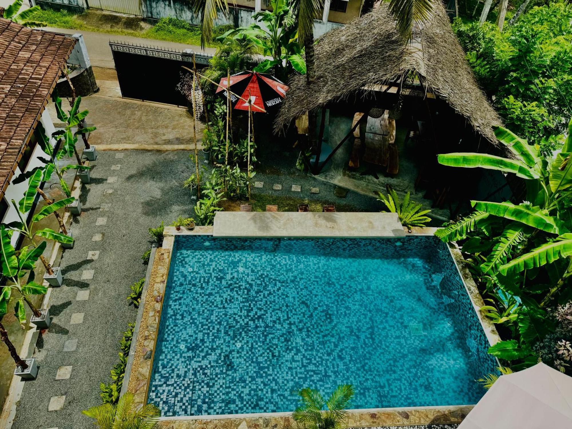 The Jini House Hotel อาฮานกามา ภายนอก รูปภาพ
