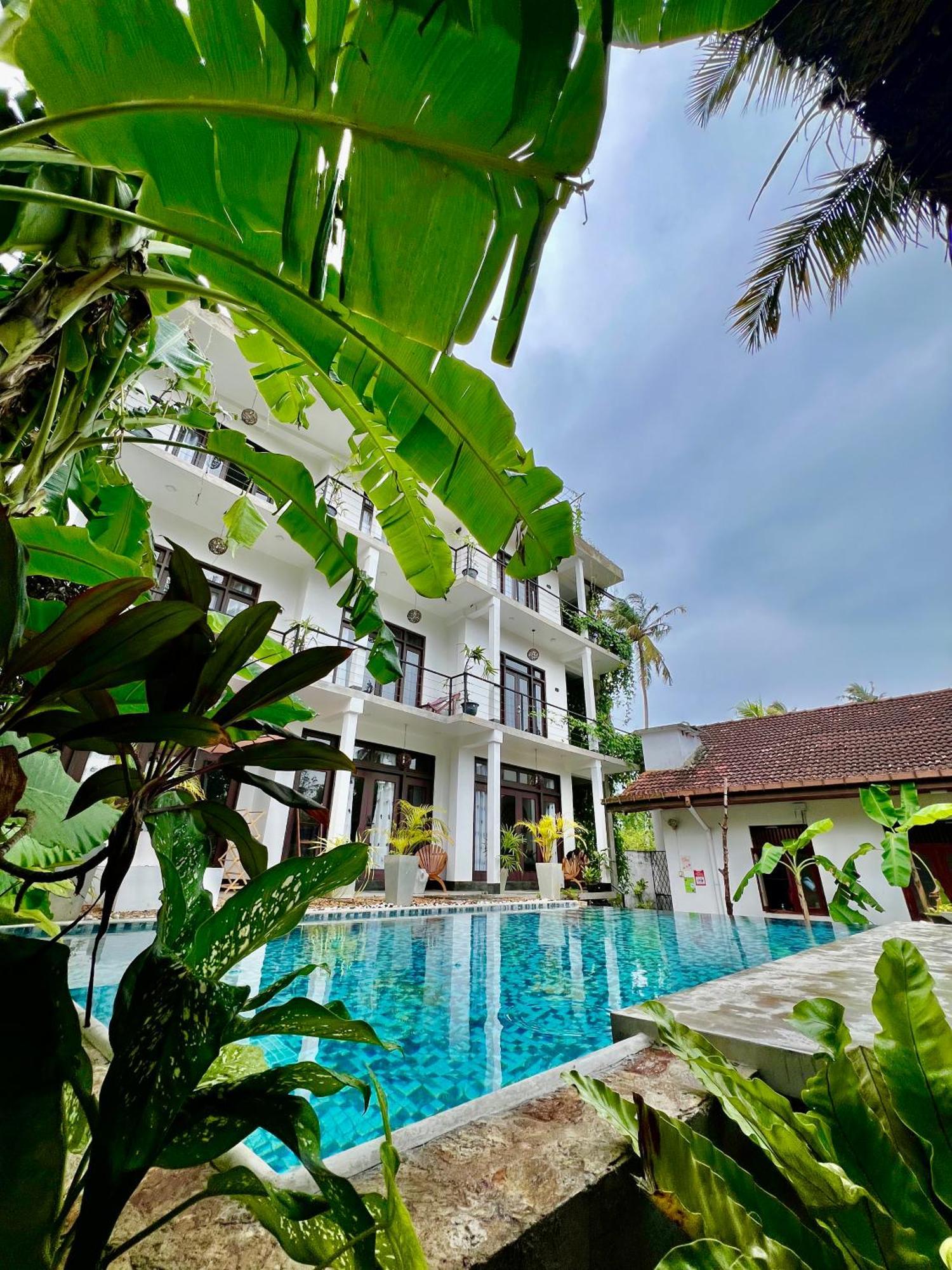 The Jini House Hotel อาฮานกามา ภายนอก รูปภาพ